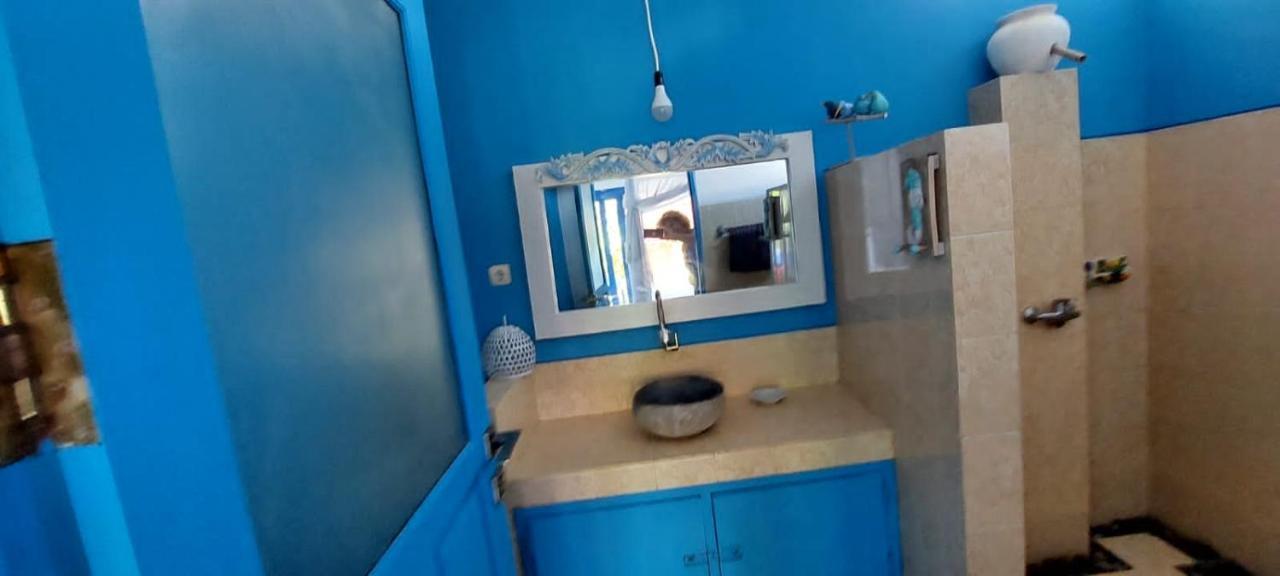 The Shooting Star Homestay Amed  Luaran gambar